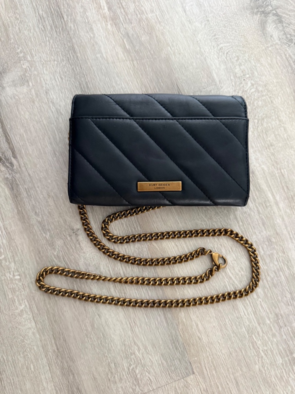 KURT GEIGER London Women’s Soho Black Leather Wallet/Crossbody Purse - Picture 2 of 15
